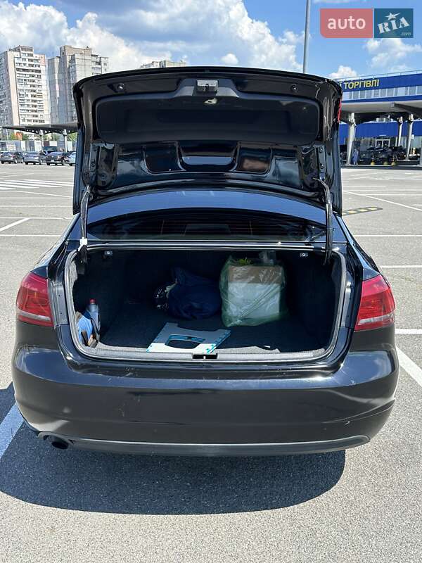 Седан Volkswagen Passat 2014 в Киеве