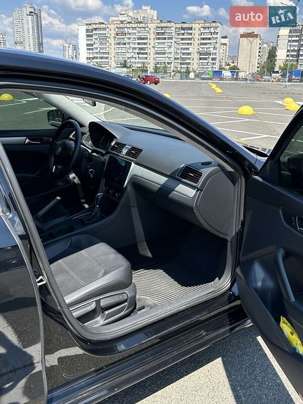 Седан Volkswagen Passat 2014 в Киеве