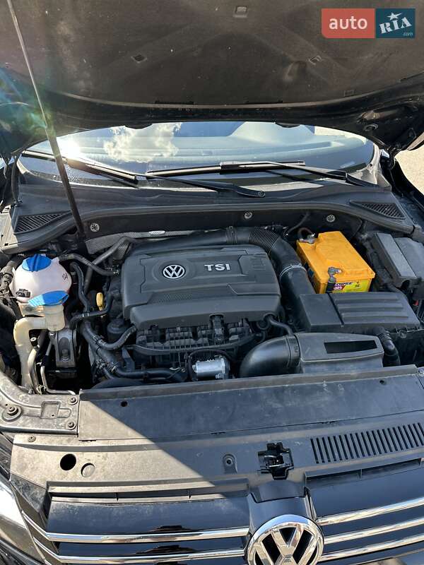 Седан Volkswagen Passat 2014 в Киеве