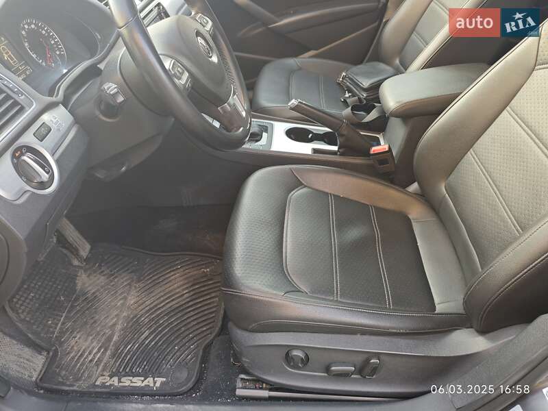 Седан Volkswagen Passat 2013 в Киеве