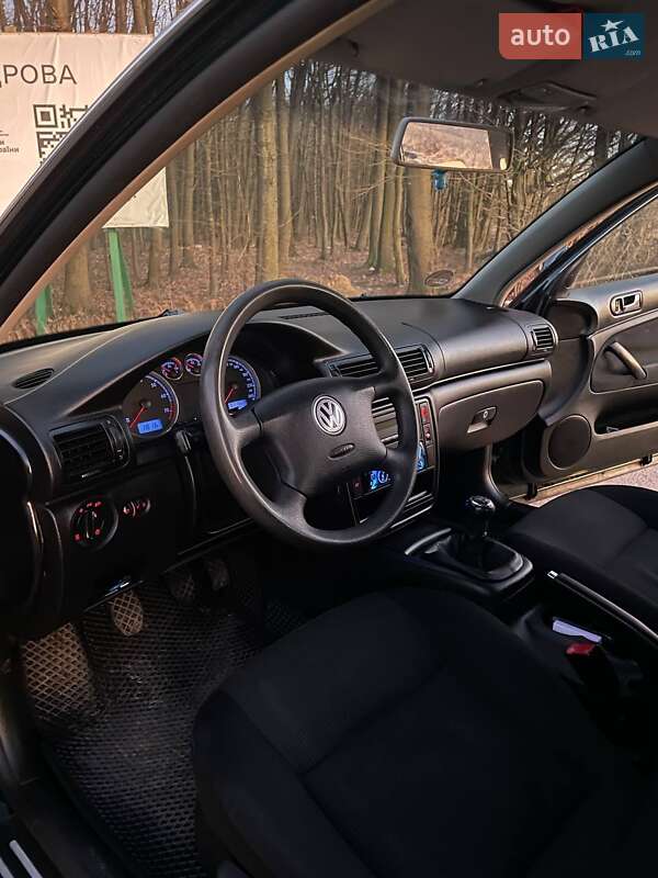 Седан Volkswagen Passat 2002 в Вінниці