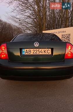 Седан Volkswagen Passat 2002 в 