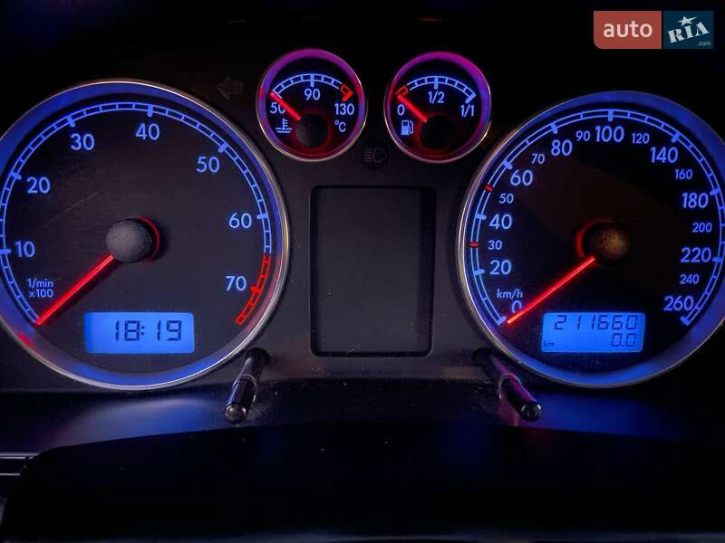 Седан Volkswagen Passat 2002 в Вінниці