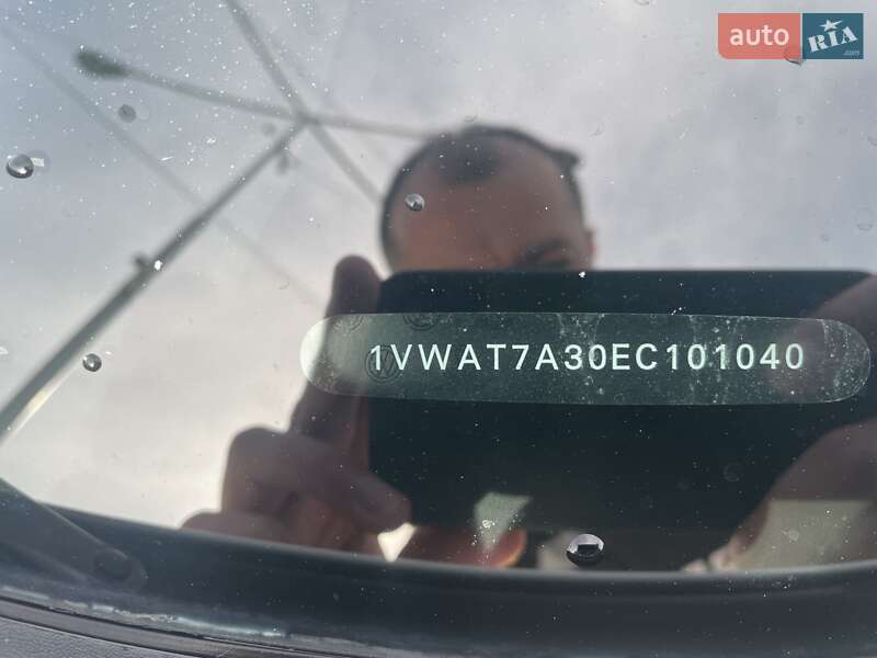 Седан Volkswagen Passat 2014 в Львове