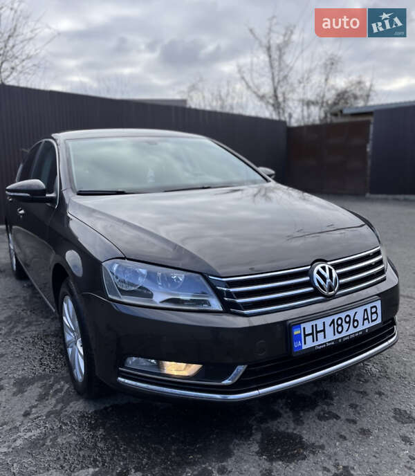 Седан Volkswagen Passat 2012 в 