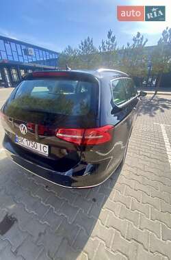 Универсал Volkswagen Passat 2016 в Ровно