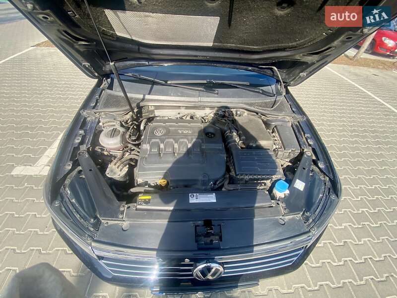 Универсал Volkswagen Passat 2016 в Ровно