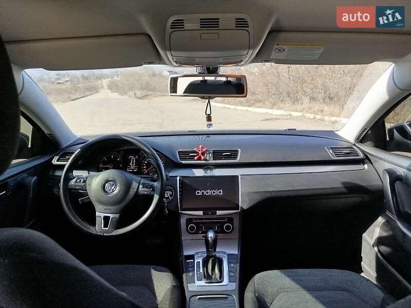 Седан Volkswagen Passat 2010 в Одессе