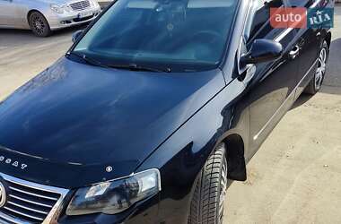Універсал Volkswagen Passat 2006 в Глибокій