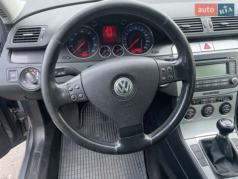 Универсал Volkswagen Passat 2006 в Мироновке