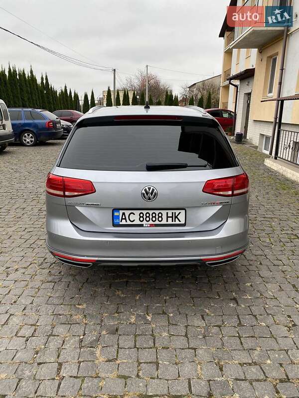 Универсал Volkswagen Passat 2017 в Нововолынске