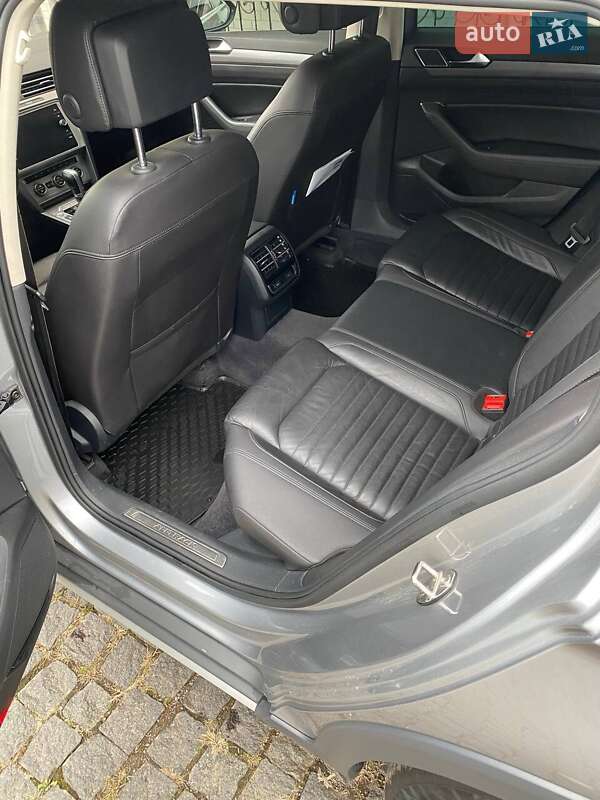 Универсал Volkswagen Passat 2017 в Нововолынске
