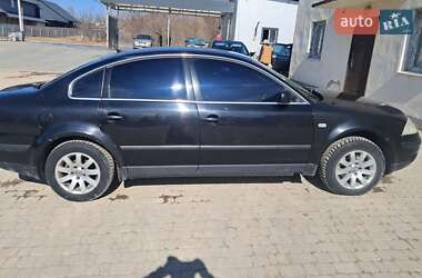 Седан Volkswagen Passat 2001 в Борщеве