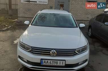 Универсал Volkswagen Passat 2017 в Киеве