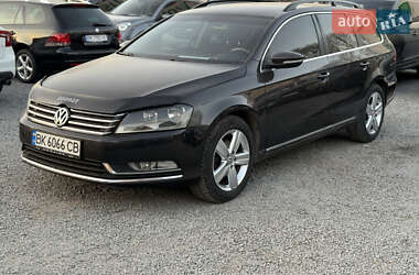 Універсал Volkswagen Passat 2011 в Рівному