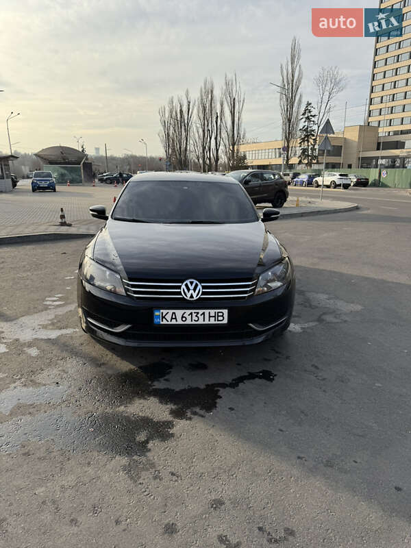 Седан Volkswagen Passat 2013 в Києві фото 12 Седан Volkswagen Passat 2013 в Києві
