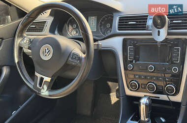 Седан Volkswagen Passat 2012 в 