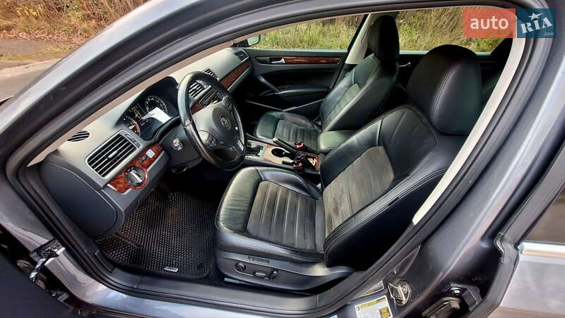 Седан Volkswagen Passat 2013 в Львове