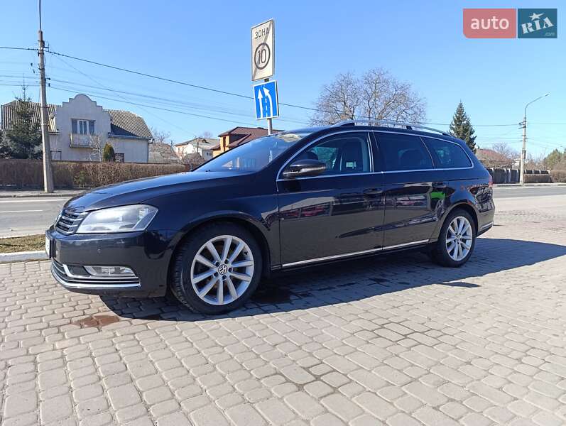 Універсал Volkswagen Passat 2011 в Івано-Франківську