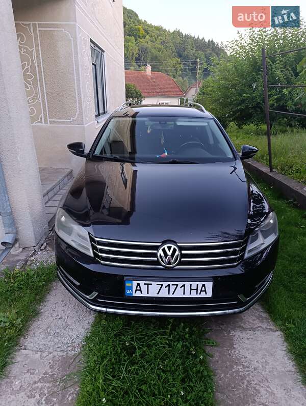 Універсал Volkswagen Passat 2011 в Івано-Франківську
