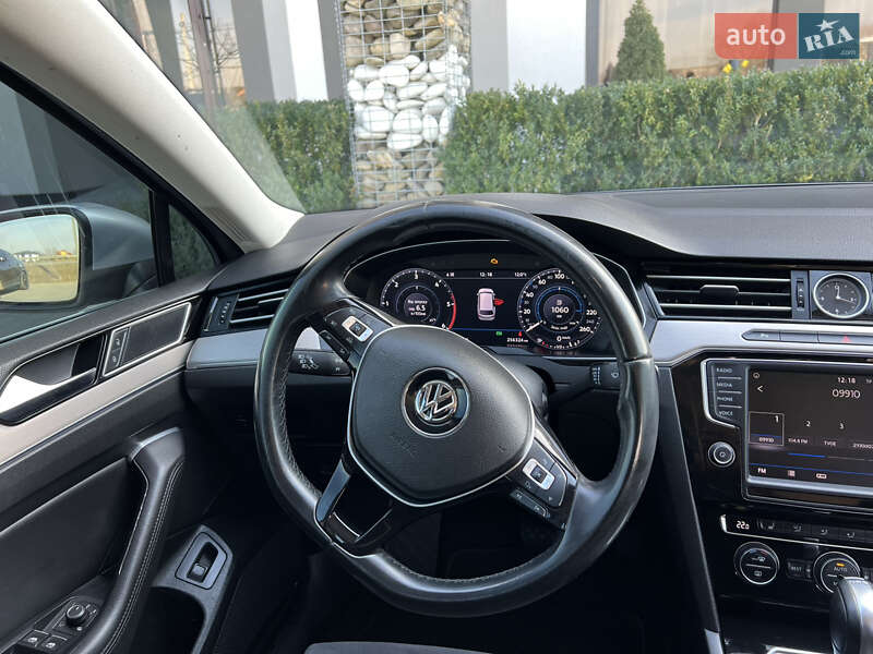 Универсал Volkswagen Passat 2016 в Стрые