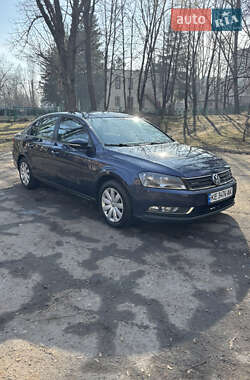 Седан Volkswagen Passat 2013 в Кам'янському