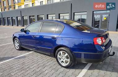 Седан Volkswagen Passat 2005 в 