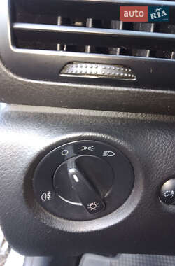 Седан Volkswagen Passat 2000 в 