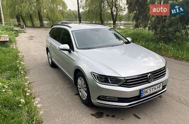 Универсал Volkswagen Passat 2017 в Ровно