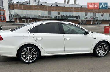 Седан Volkswagen Passat 2014 в 