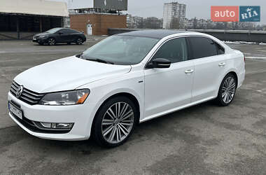Седан Volkswagen Passat 2014 в 