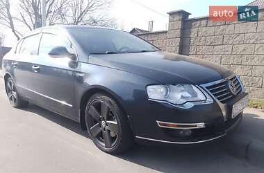 Седан Volkswagen Passat 2008 в Ровно