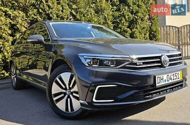 Универсал Volkswagen Passat 2020 в Хмельницком