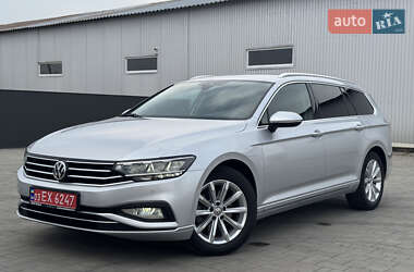 Універсал Volkswagen Passat 2020 в Івано-Франківську