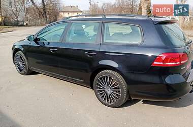 Універсал Volkswagen Passat 2011 в Калуші