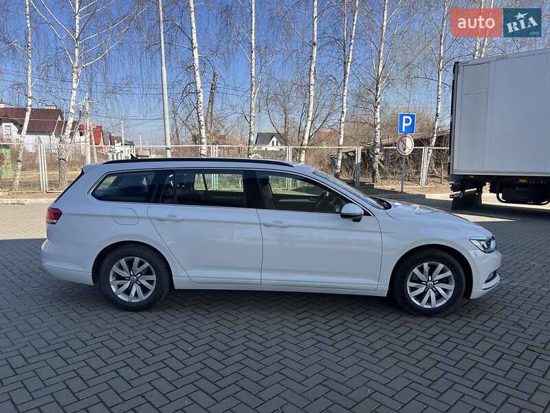 Універсал Volkswagen Passat 2015 в Самборі