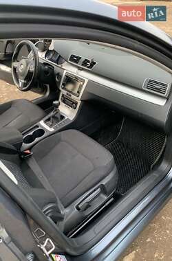 Универсал Volkswagen Passat 2011 в 