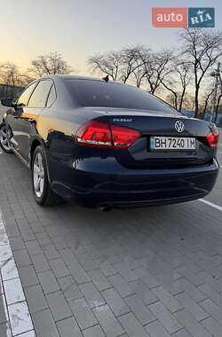 Седан Volkswagen Passat 2015 в Одессе