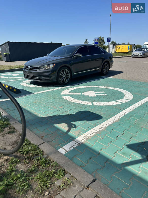 Седан Volkswagen Passat 2017 в Киеве фото 5 Седан Volkswagen Passat 2017 в Киеве