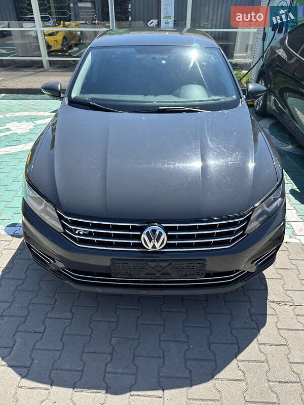 Седан Volkswagen Passat 2017 в Киеве фото 19 Седан Volkswagen Passat 2017 в Киеве