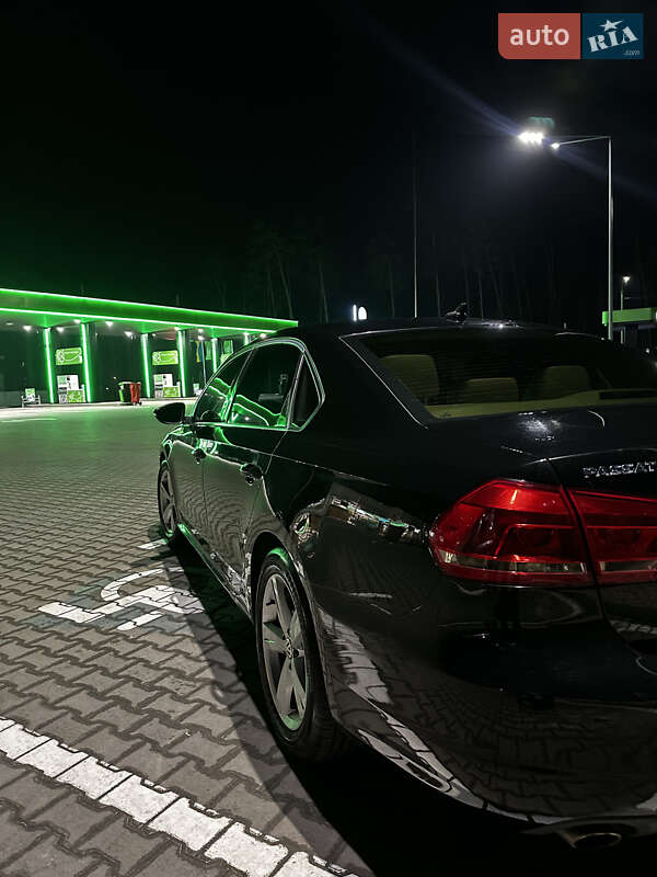 Седан Volkswagen Passat 2012 в Києві