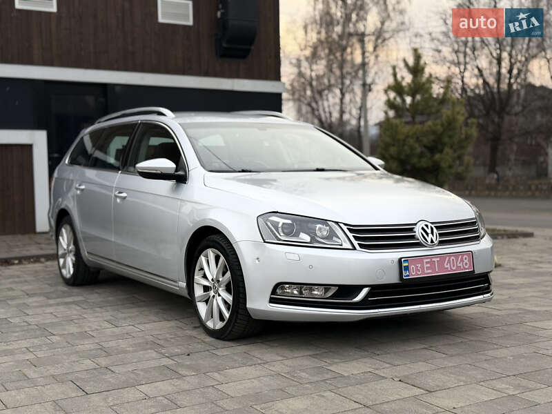 Універсал Volkswagen Passat 2012 в Тячеві