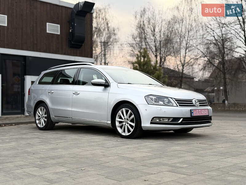 Універсал Volkswagen Passat 2012 в Тячеві