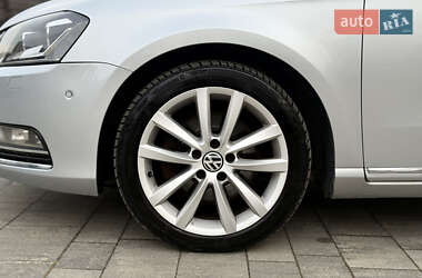 Універсал Volkswagen Passat 2012 в 