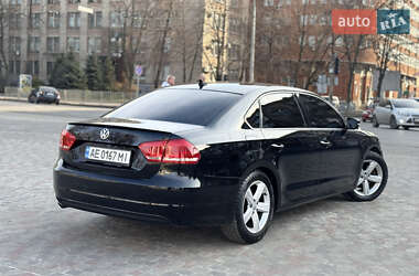 Седан Volkswagen Passat 2012 в Киеве