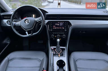 Седан Volkswagen Passat 2020 в 