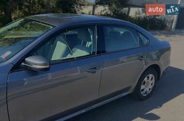 Седан Volkswagen Passat 2013 в 