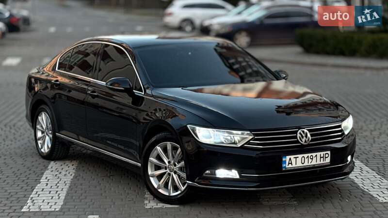 Седан Volkswagen Passat 2016 в Ивано-Франковске