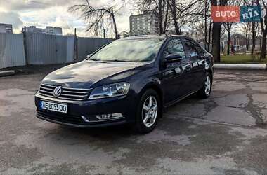 Седан Volkswagen Passat 2012 в Каменском