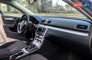 Седан Volkswagen Passat 2012 в Каменском